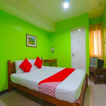 Oyo 677 Roseate Pensione Cebu Exterior foto