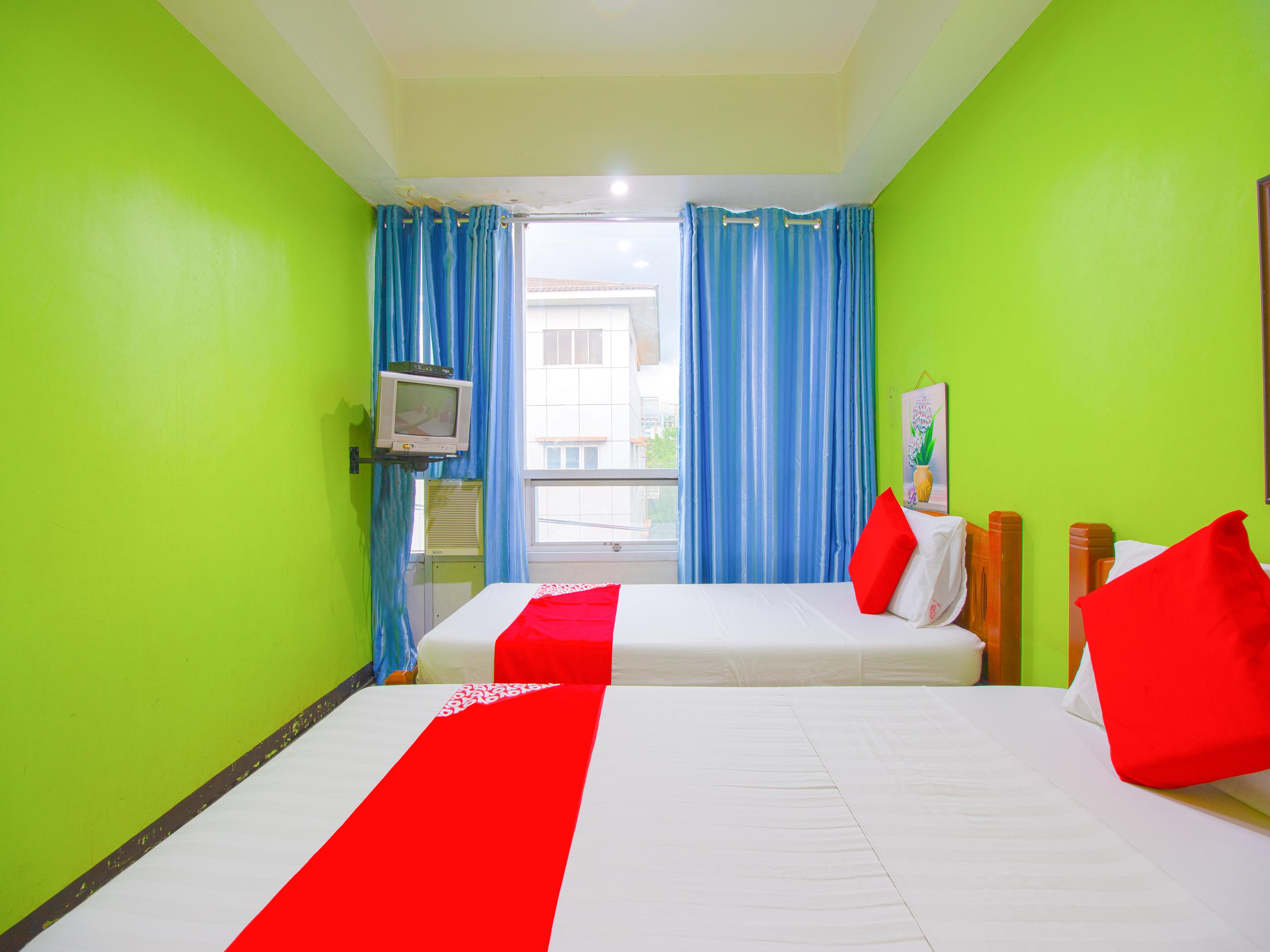 Oyo 677 Roseate Pensione Cebu Exterior foto